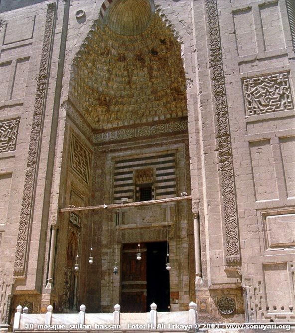 30_mosque_sultan_hassan