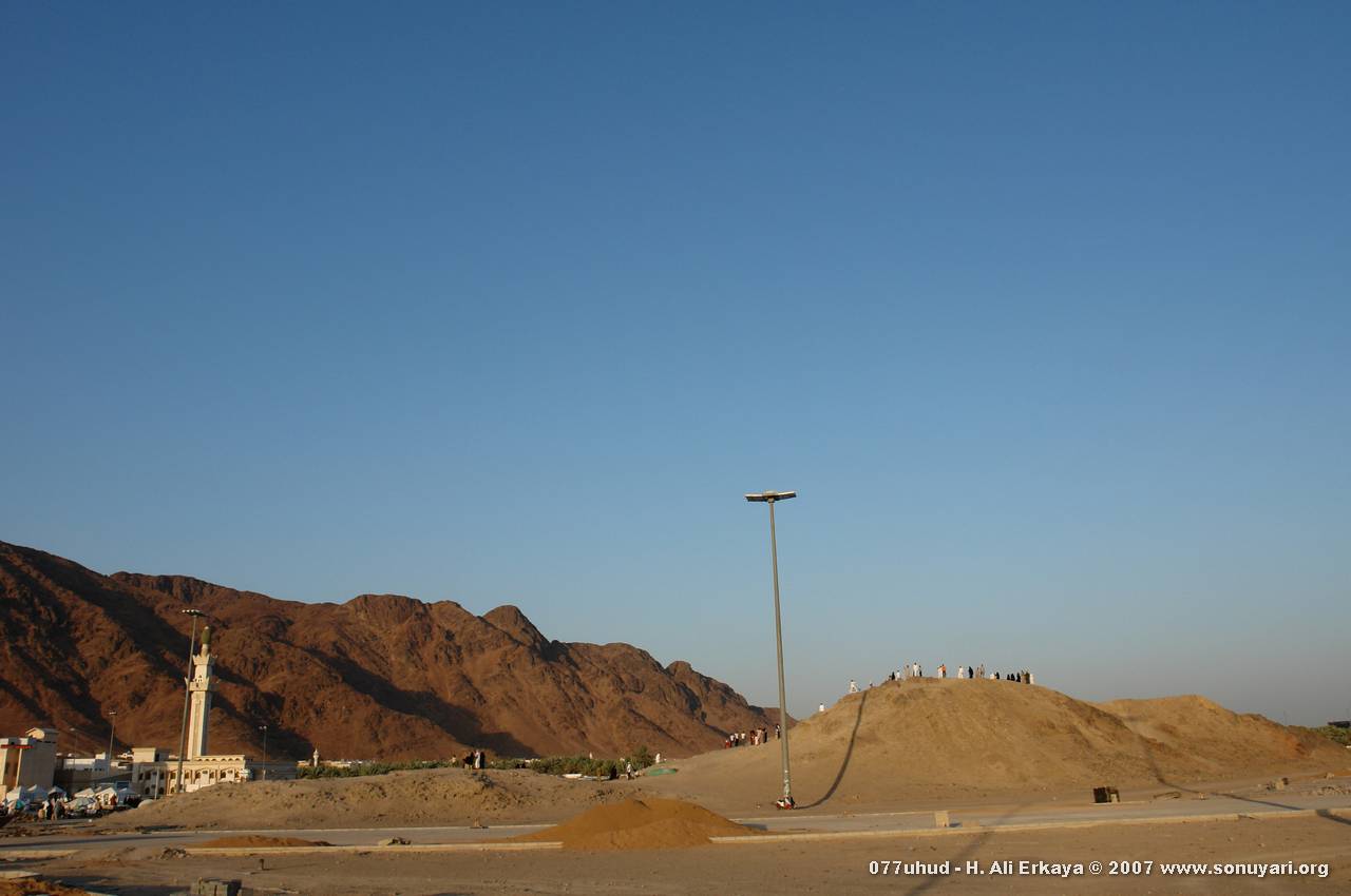 077uhud